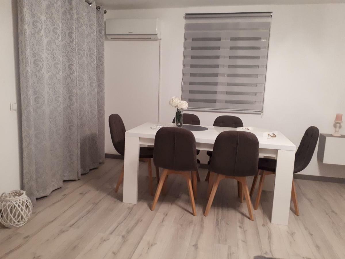Apartment Jole 1 Trogir Bagian luar foto