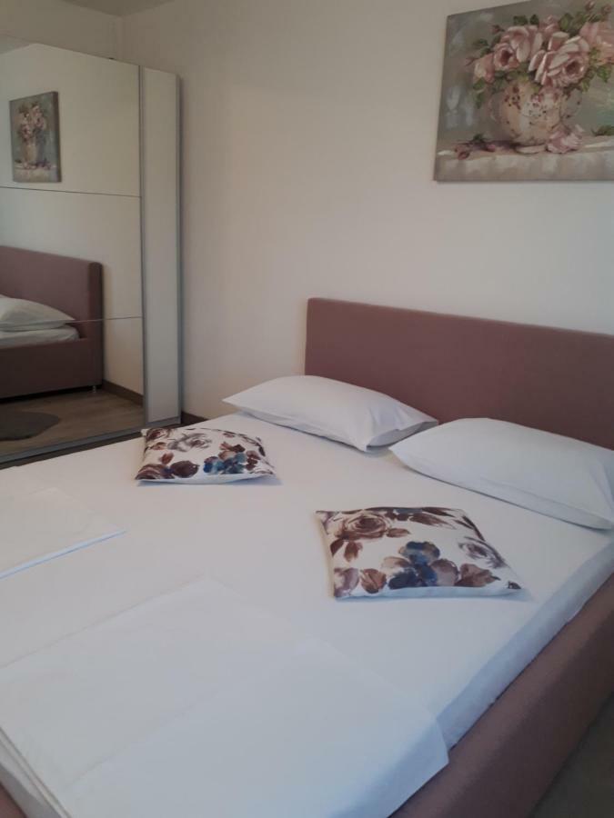 Apartment Jole 1 Trogir Bagian luar foto